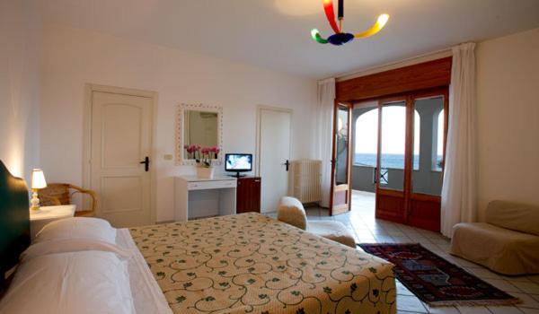 Hotel Il Vascello Marina Serra Eksteriør billede