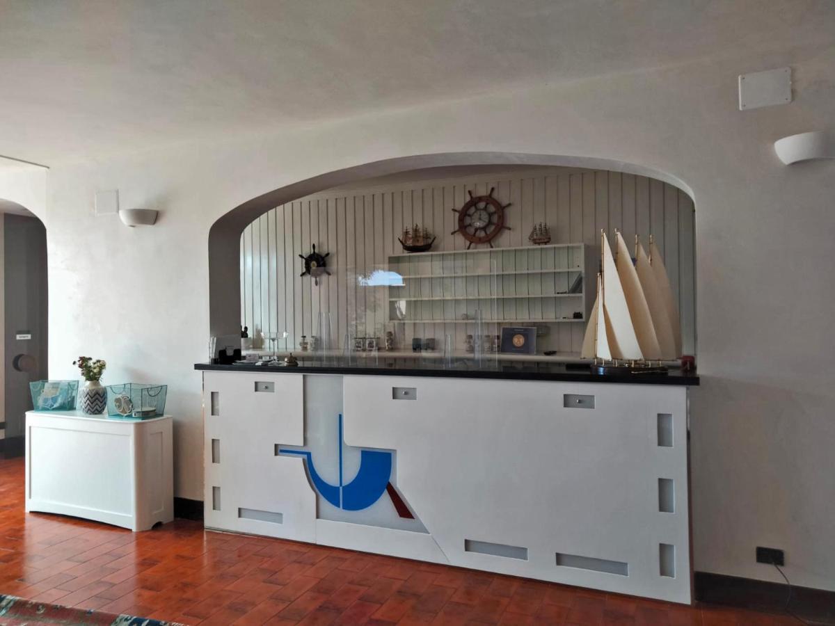 Hotel Il Vascello Marina Serra Eksteriør billede