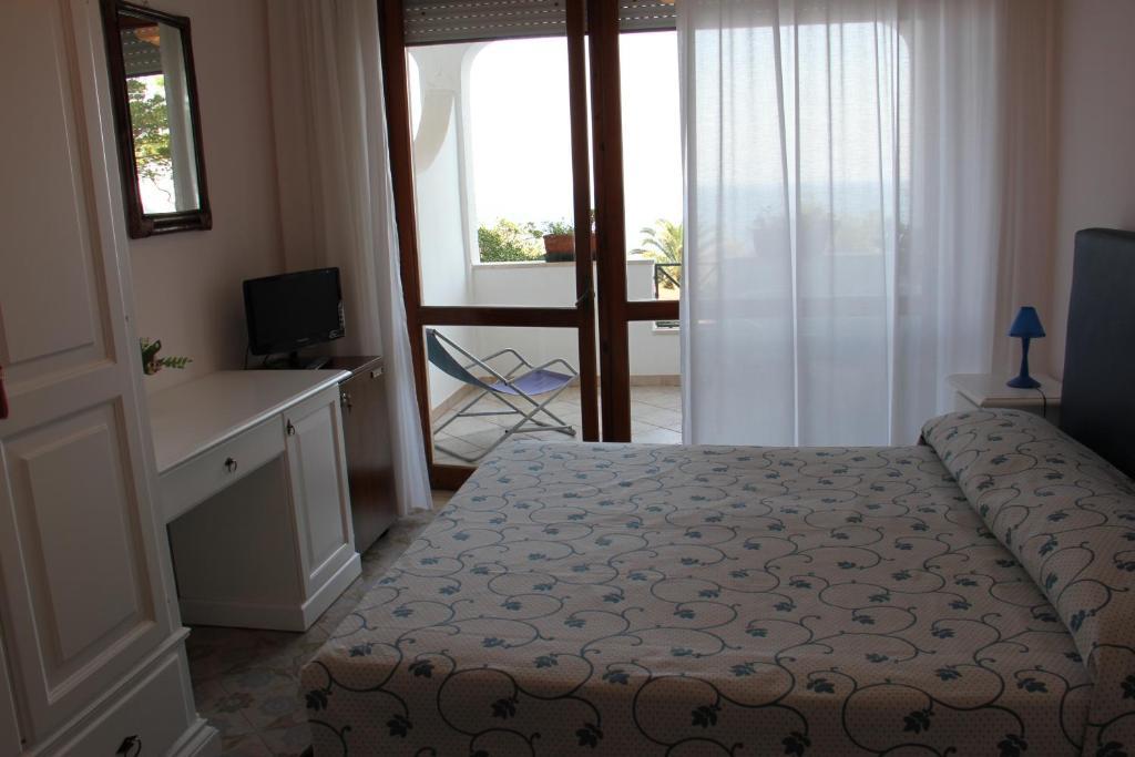 Hotel Il Vascello Marina Serra Eksteriør billede